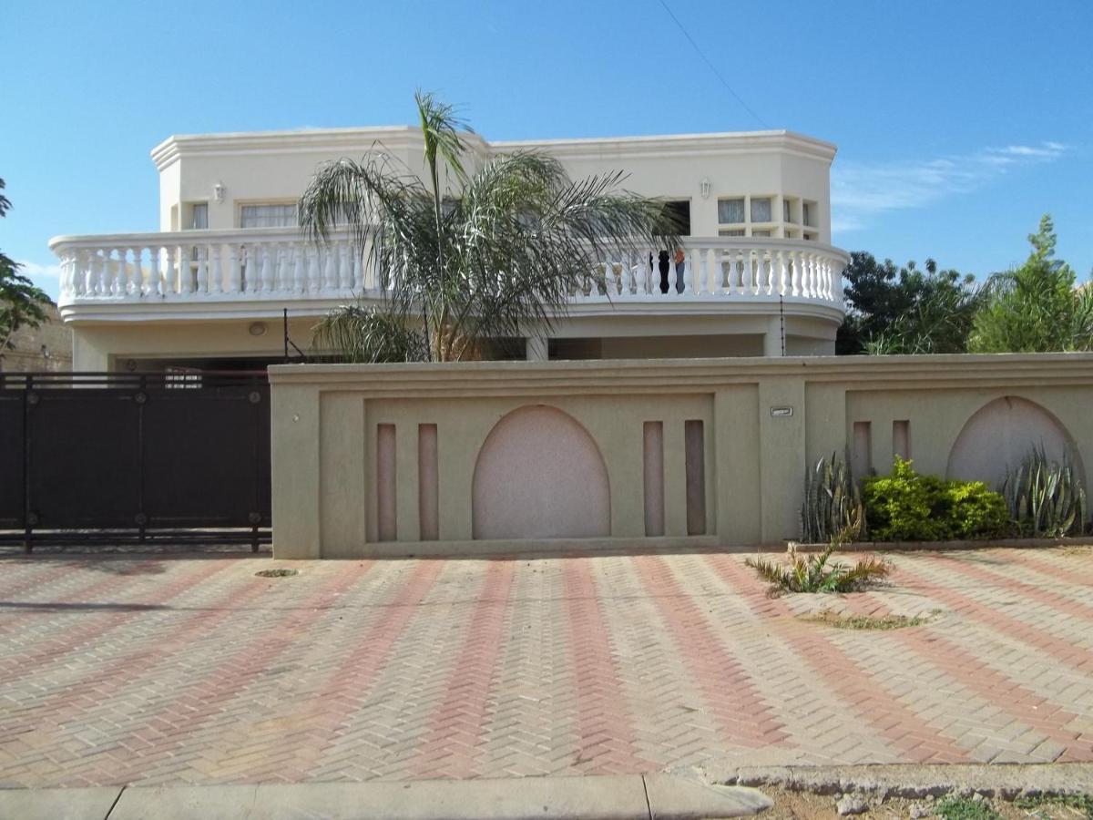 Carlcyn Homestay Gaborone Exteriér fotografie