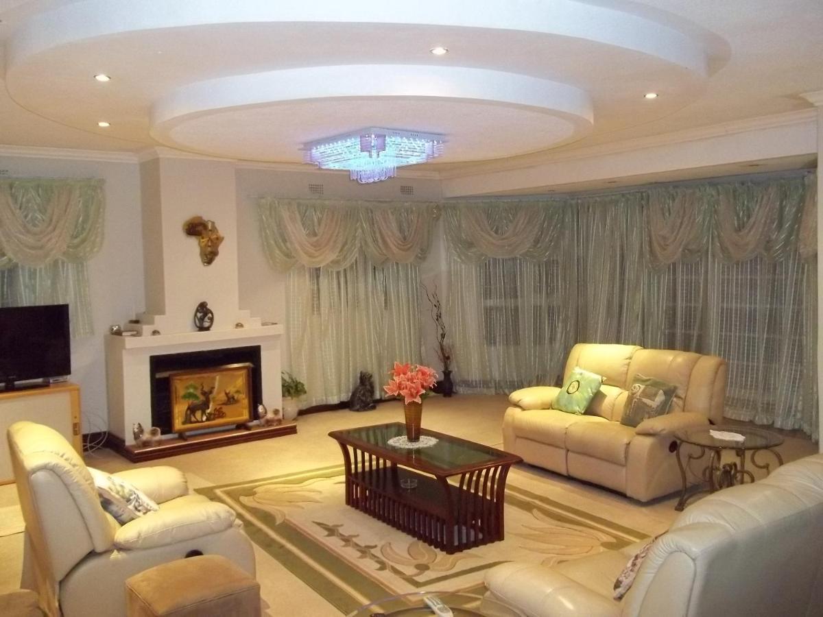 Carlcyn Homestay Gaborone Exteriér fotografie