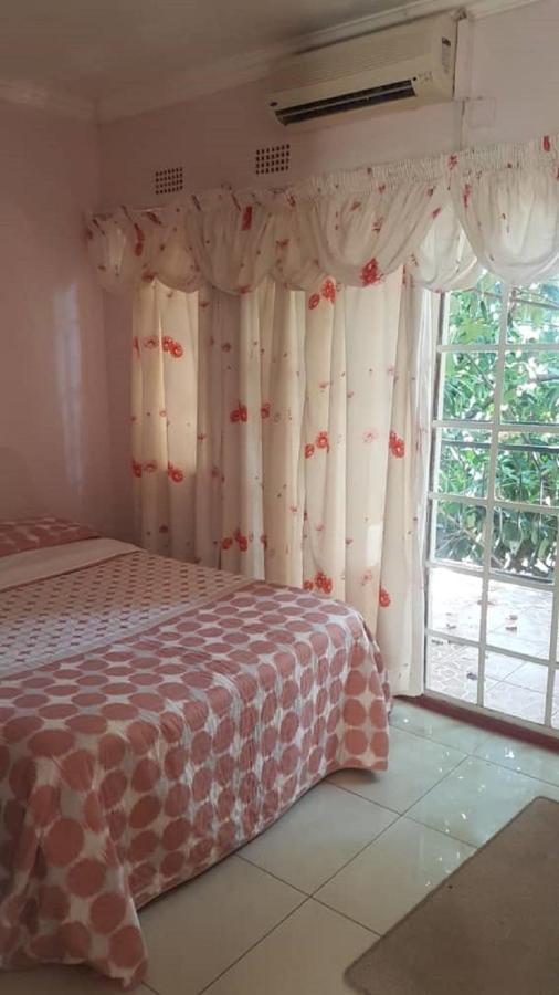 Carlcyn Homestay Gaborone Exteriér fotografie